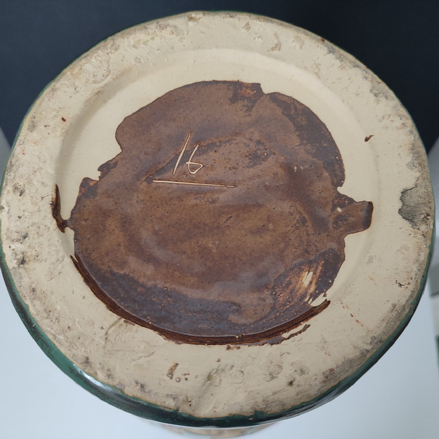 Vază decorativă din ceramică pictată