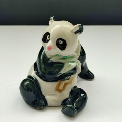 Ecouri din porțelan fin chinezesc - doi panda mici și jucăuși