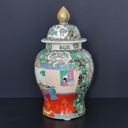 Vază mare chinezească cu capac, decor Famille Rose