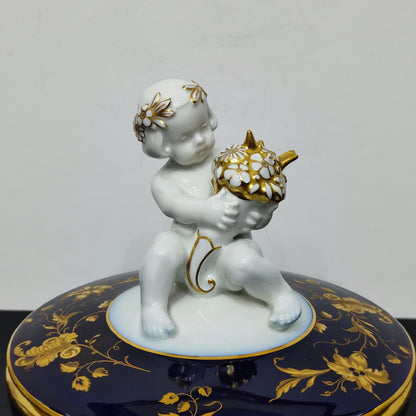 Zaharniță din porțelan cobalt cu capac decorat cu putto, Hutschenreuther