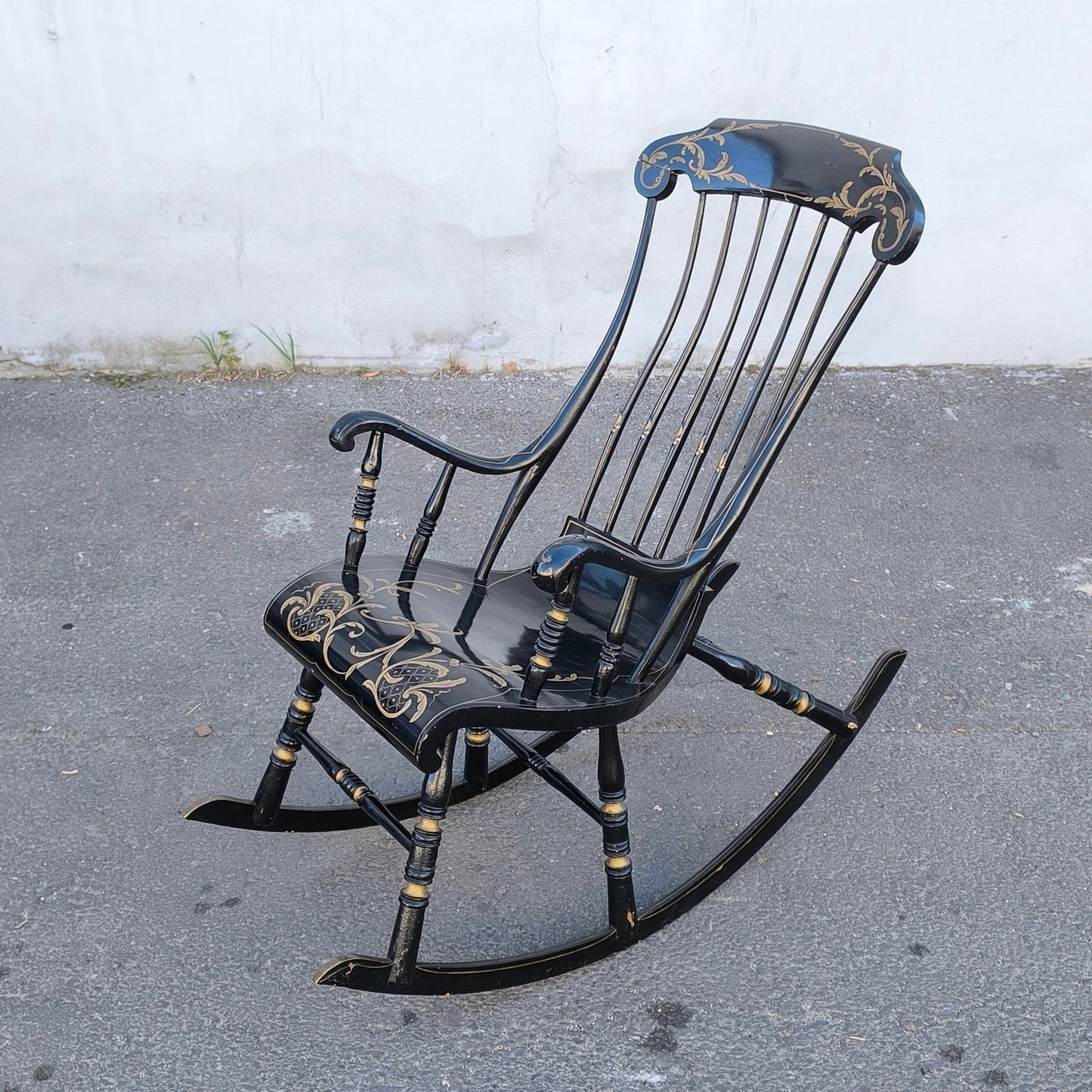 Balansoar scandinav antic cu 6 picioare, pictat manual în negru și auriu, sfârșit de secol XIX