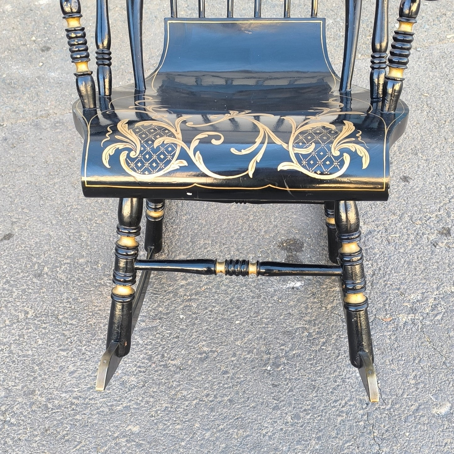 Balansoar scandinav antic cu 6 picioare, pictat manual în negru și auriu, sfârșit de secol XIX