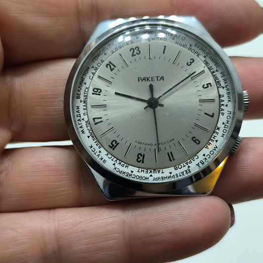 Raketa 24 Ore World Time - un ceas pentru cei care citesc timpul altfel