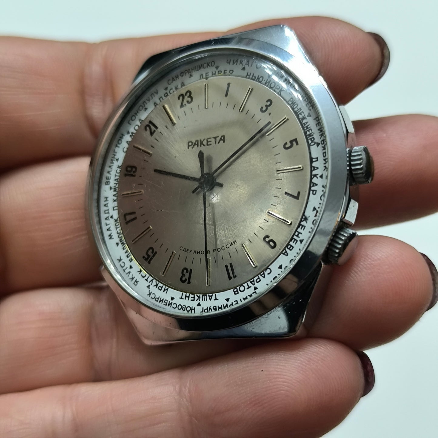 Raketa 24 Ore World Time - un ceas pentru cei care citesc timpul altfel