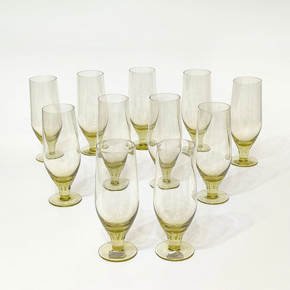 Set de 11 pahare de lichior cu picior, anii 1970