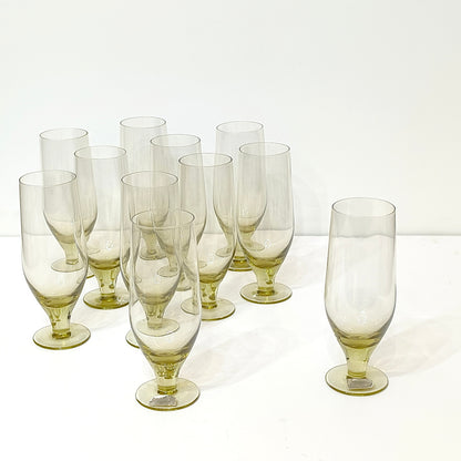 Set de 11 pahare de lichior cu picior, anii 1970